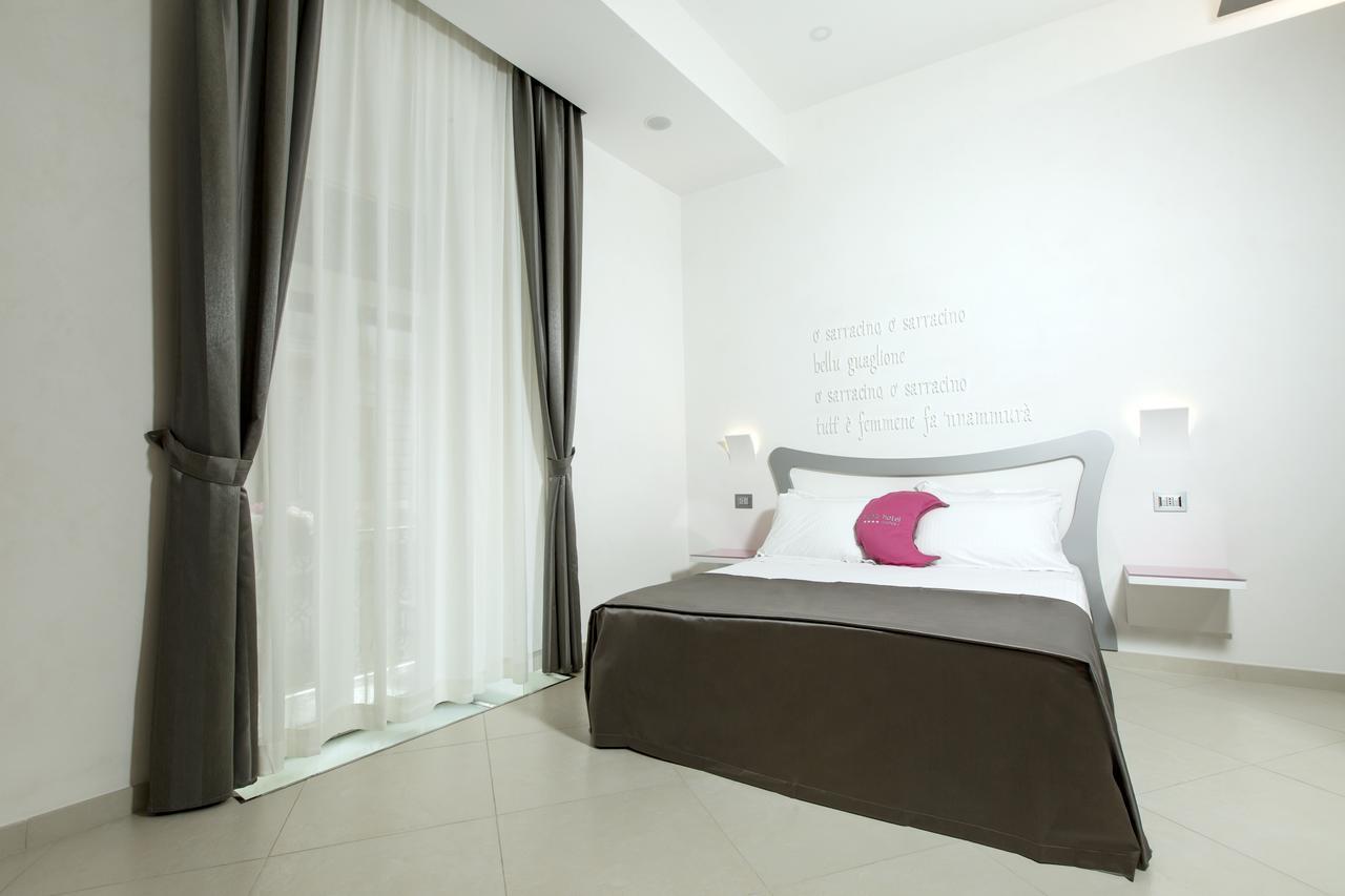 Nunu Hotel Naples