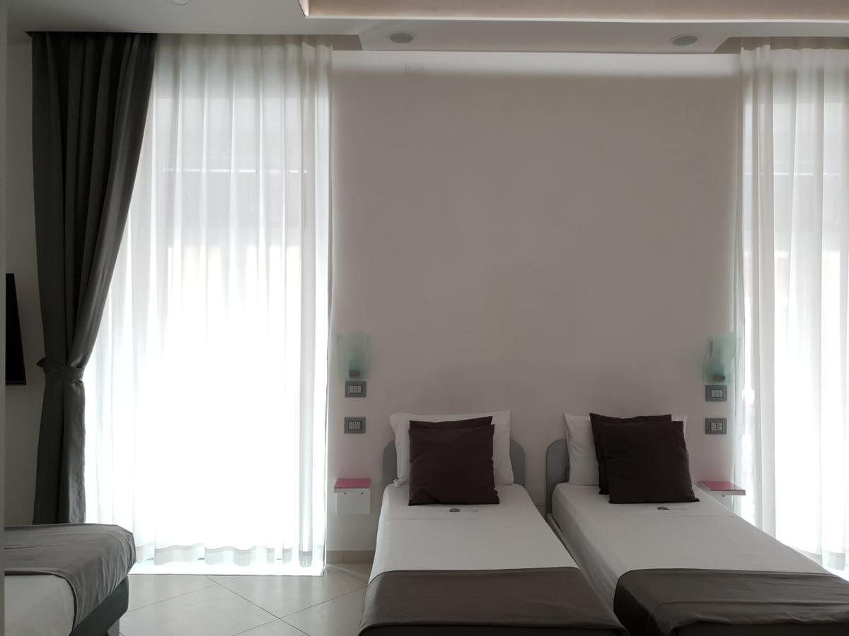 Nunu 4* Naples