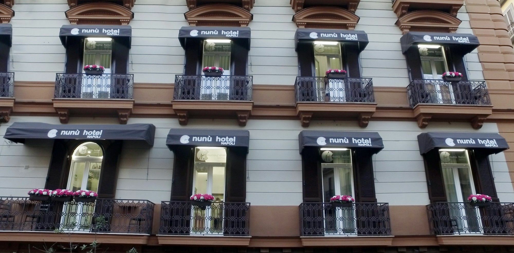 Nunu Hotel